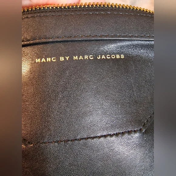 Marc Jacobs Hands Off Alex Black Leather Crossbody EUC - Picture 14 of 16